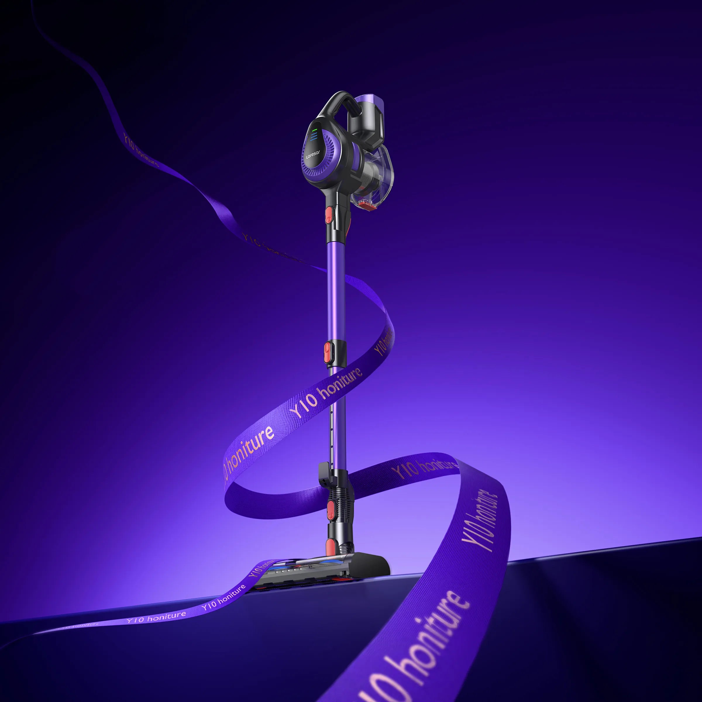 Escoba eléctrica inalámbrica Honiture Y10 en color violeta con rodillo antienredos para una limpieza sin enredos de pelo